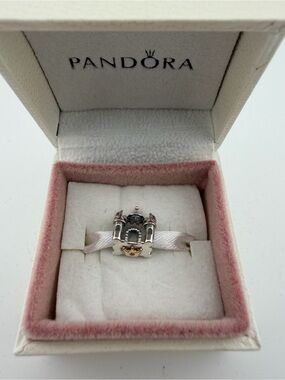 Pandora Happily Ever After Castle Charm